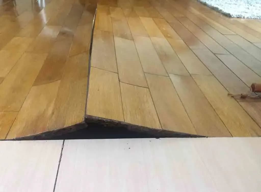 Glass repair showcase